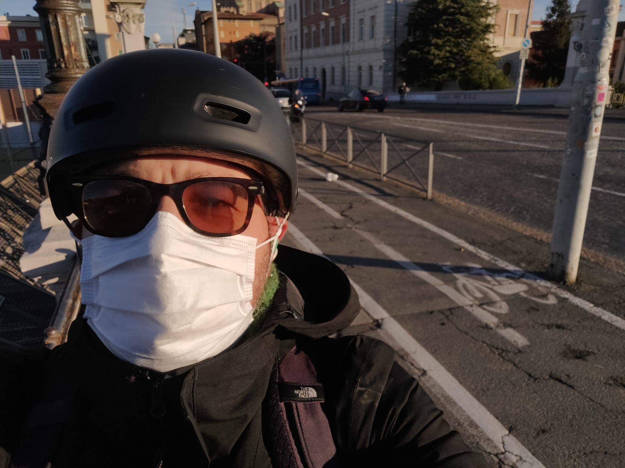 Verso l'ufficio in bici in una splendida (e gelida) mattina bolognese